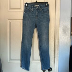 Madewell 10” high rise skinny jean distressed hem size 24 SHORT